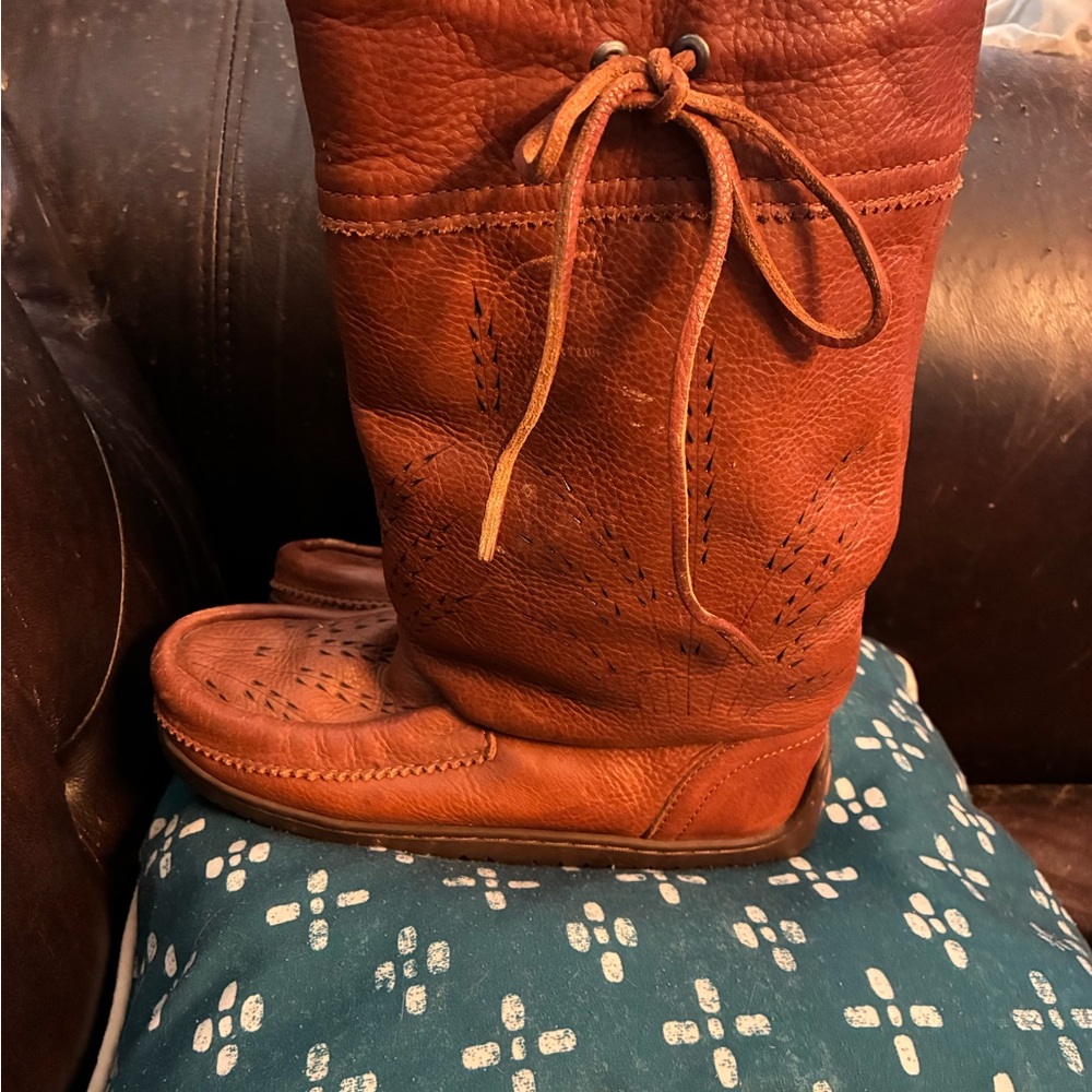 Cozy Brown Leather Winter Boots - Picture 2 of 5